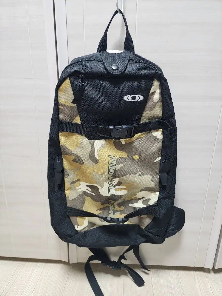 SALOMON サロモン カモフラージュ バックパック ブラック