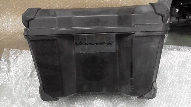 ヴェルシスX250 LE250D-A03 の パニアケース 右 1761093289