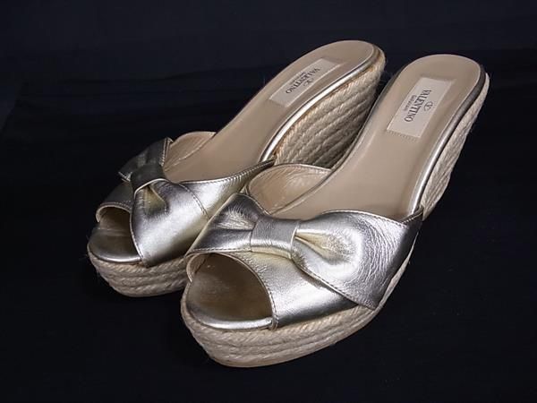 valentino ゴールドスタッズハイヒールサンダル Valentino Garavani