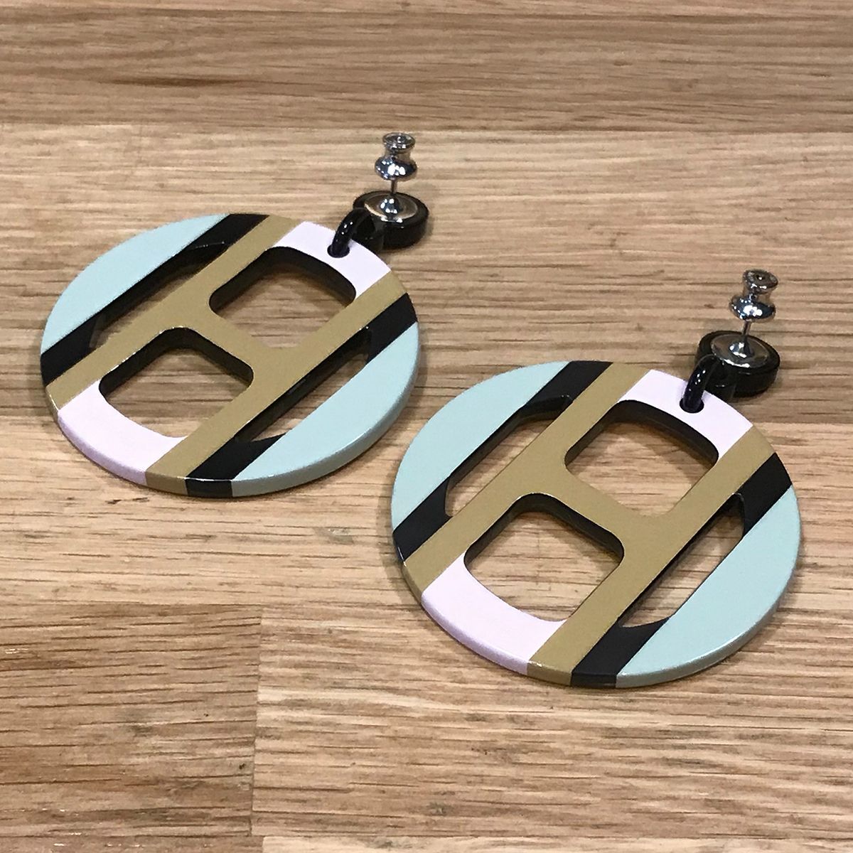 HERMES エルメス ピアス 《Hエキップ》 - HERMES - 美品HERMES Hロゴ