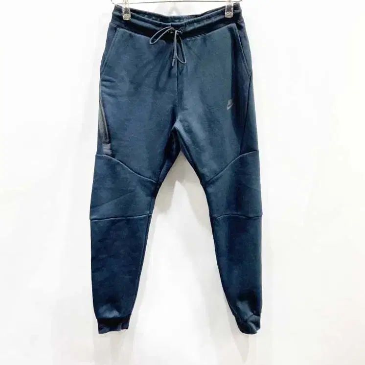 新品未使用 NIKE ナイキ テックフリース ジョガーパンツ 楽天市場】ナイキ テックフリースジョガーパンツ（ズボン