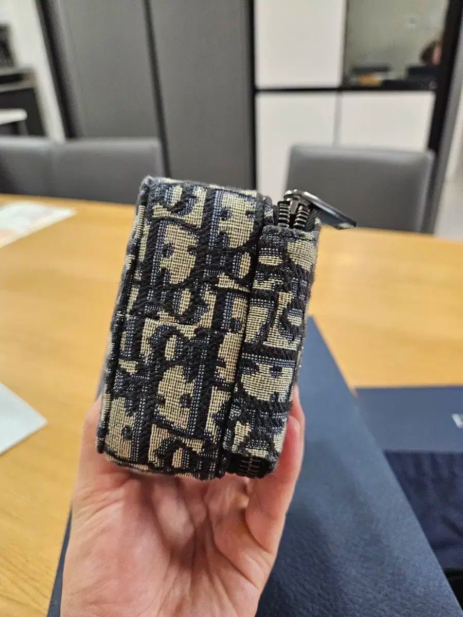 Dior ディオール オブリーク マイクロ 携帯 ポーチ クロスバッグ WWW_KARIMZIABAT_FR