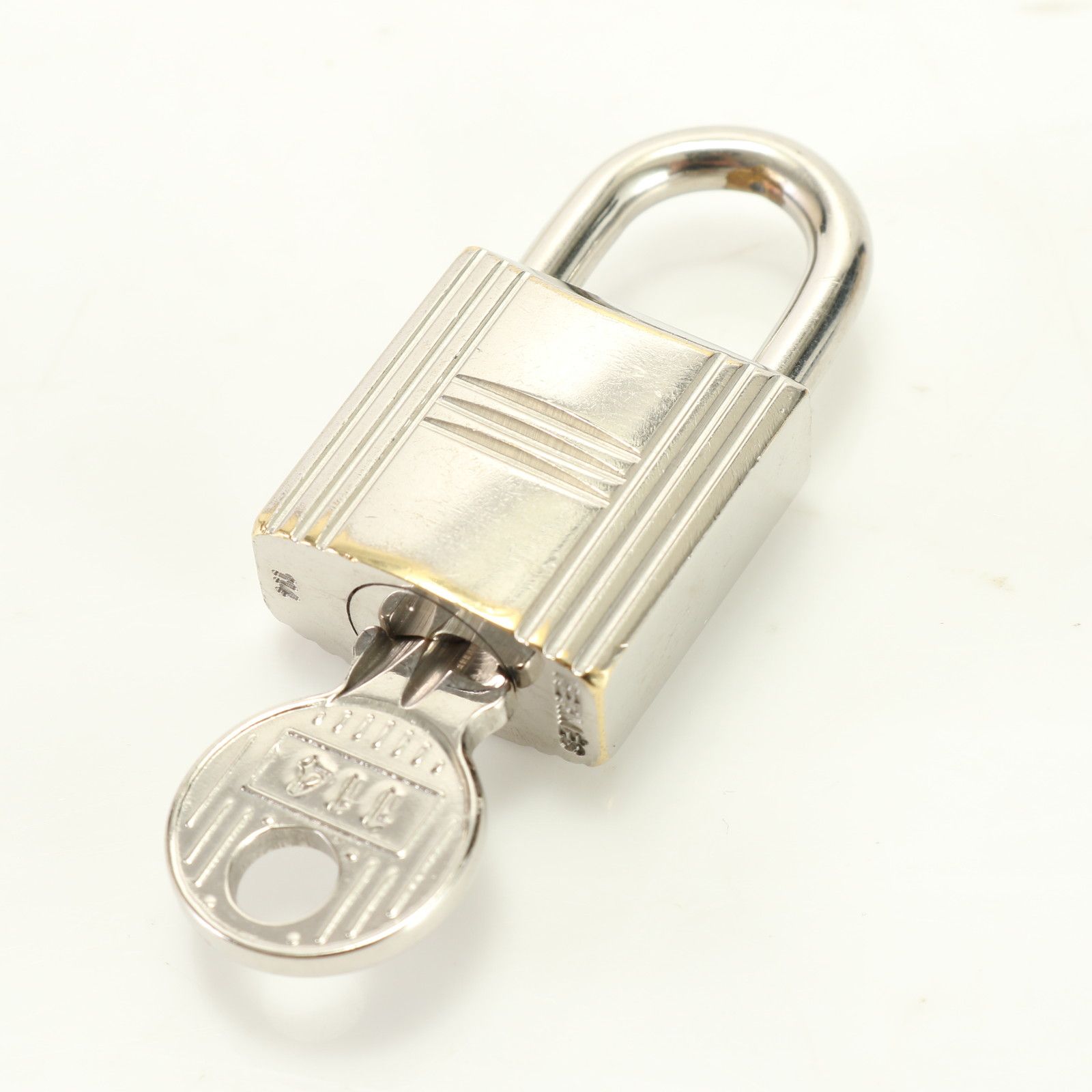 極美品 エルメス カデナ パドロック 南京錠 114 シルバー キー 鍵