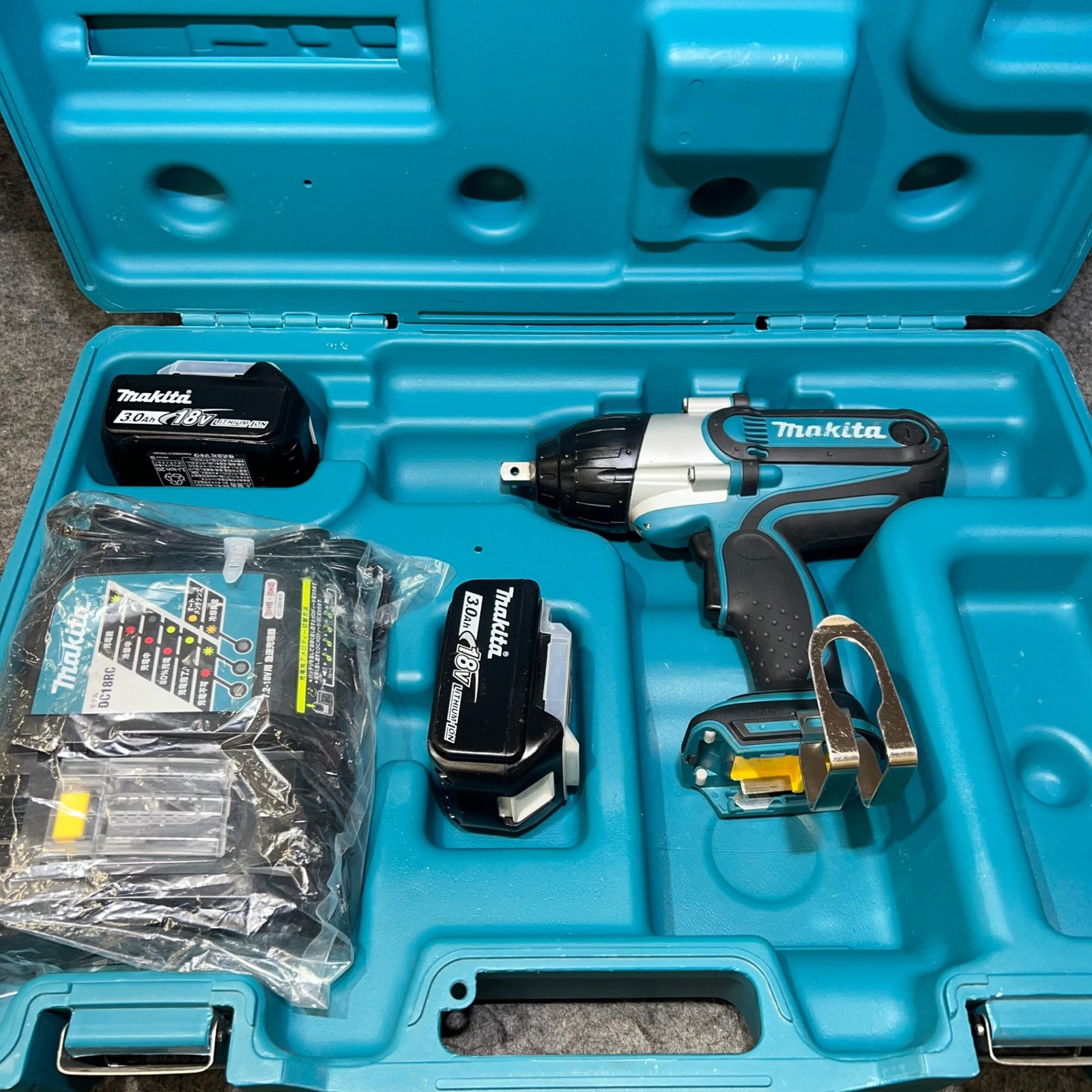 未使用 マキタTW450DRFX 充電式インパクトレンチ