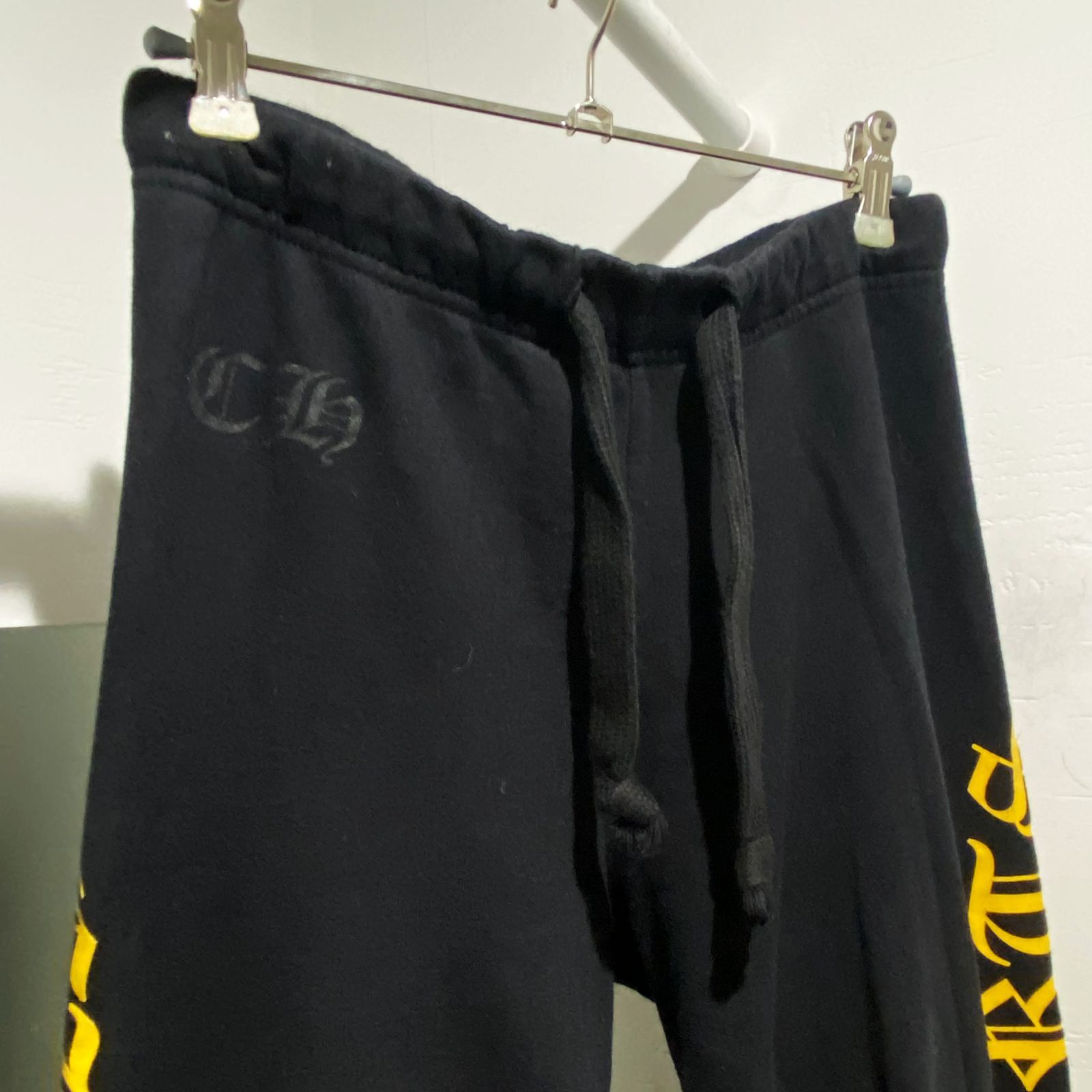 CROME HEARTS クロムハーツ ロゴスウェットパンツ ブラック×イエロー