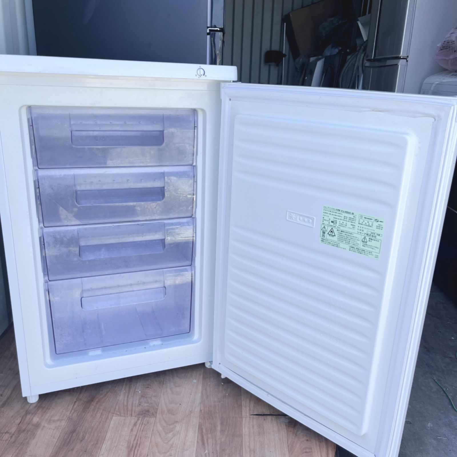 取付無料！SHARP 4段ケース収納式フリーザー コンパクトワンドア冷凍庫✨ 取付無料！SHARP 4段ケース収納式フリーザー コンパクトワンドア