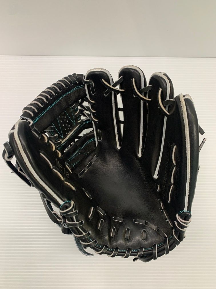 中古品 ワンオブジアンサー ONE OF THE ANSWER 硬式 投手用グローブ ONE18 刺繍有り 3672 中古品 ワンオブジアンサー ONE OF THE ANSWER 硬式 投手用