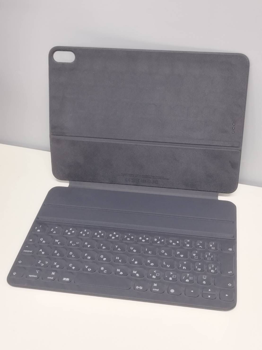 アップル　純正　a2038 Apple A2038 Black Wireless Standard QWERTY Keyboard Folio