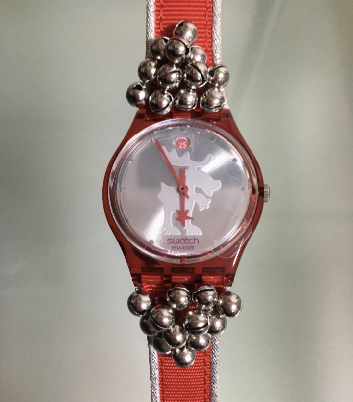 世界の人気ブランド クリスチャンオードジェー 腕時計 スワロフスキー
