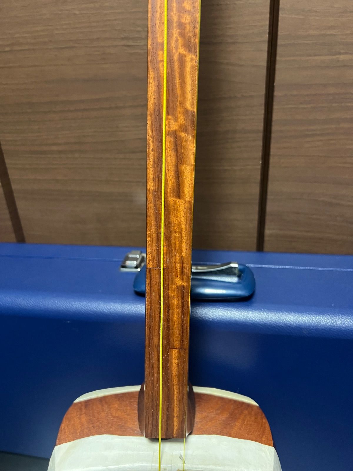 三味線 細棹 購入 ケース付き 付属品多数 三味線 細棹 ケース付き 付属