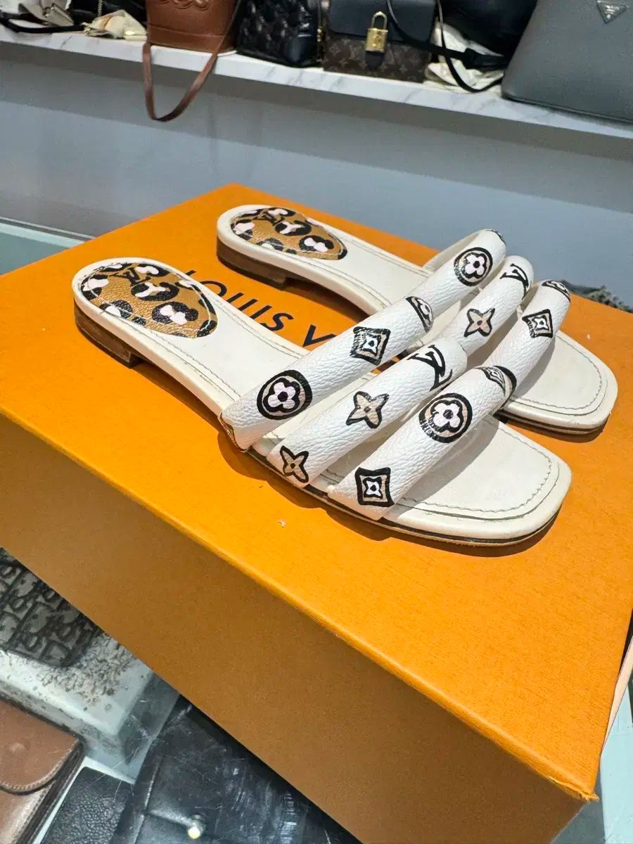 Vuitton ルイヴィトン