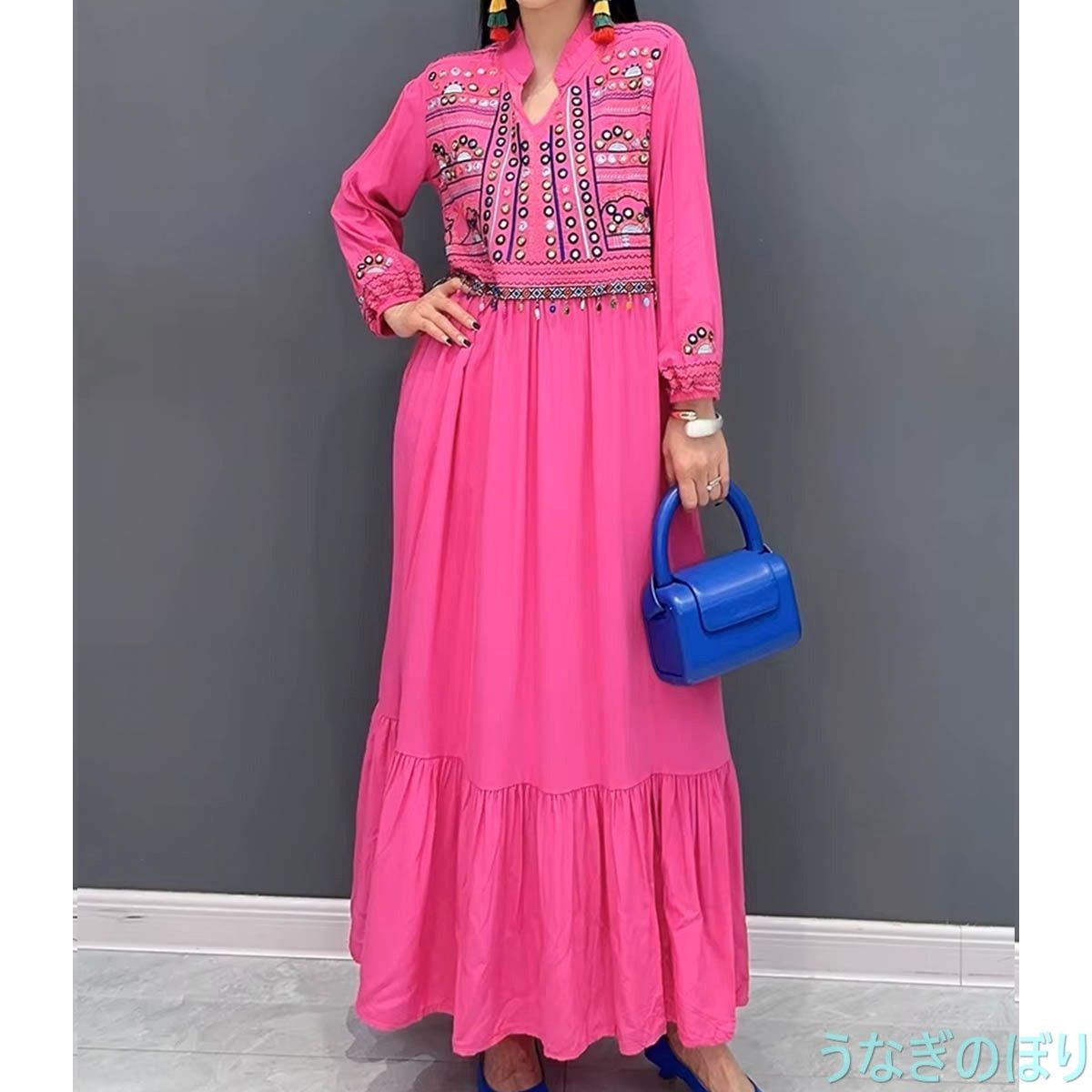 ✨ベロアジャガードVネックワンピースのご紹介です✨｜アーバン