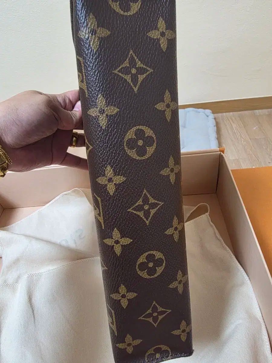 Vuitton ルイヴィトン