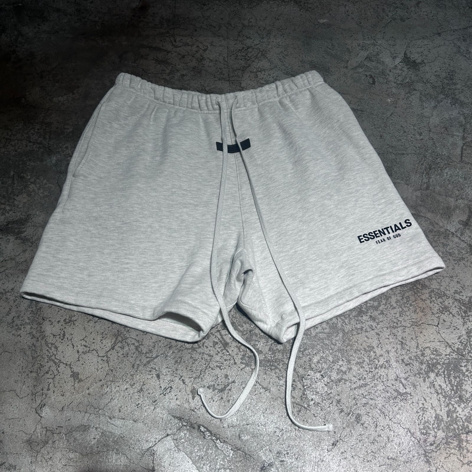 ESSENTIALS エッセンシャルズ ハーフパンツ グレー SIZE.L【表参道t08 