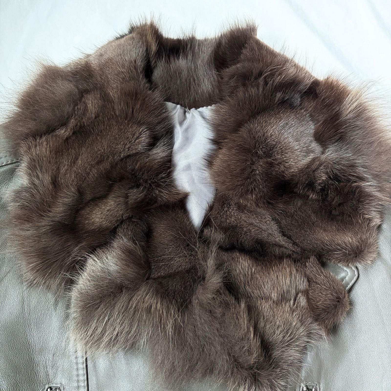 高品質ラムレザー使用