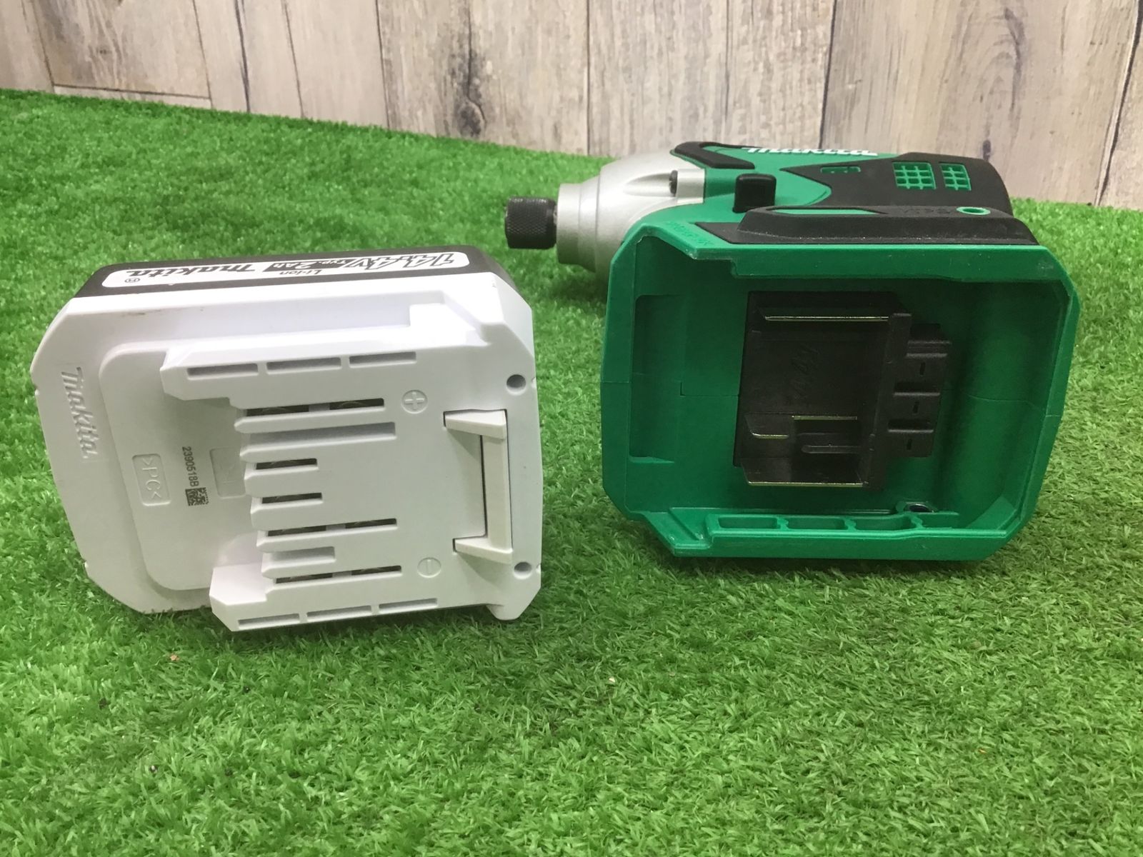 ハウス 充電器ありません！【中古品】マキタmakita♪14.4vコードレス