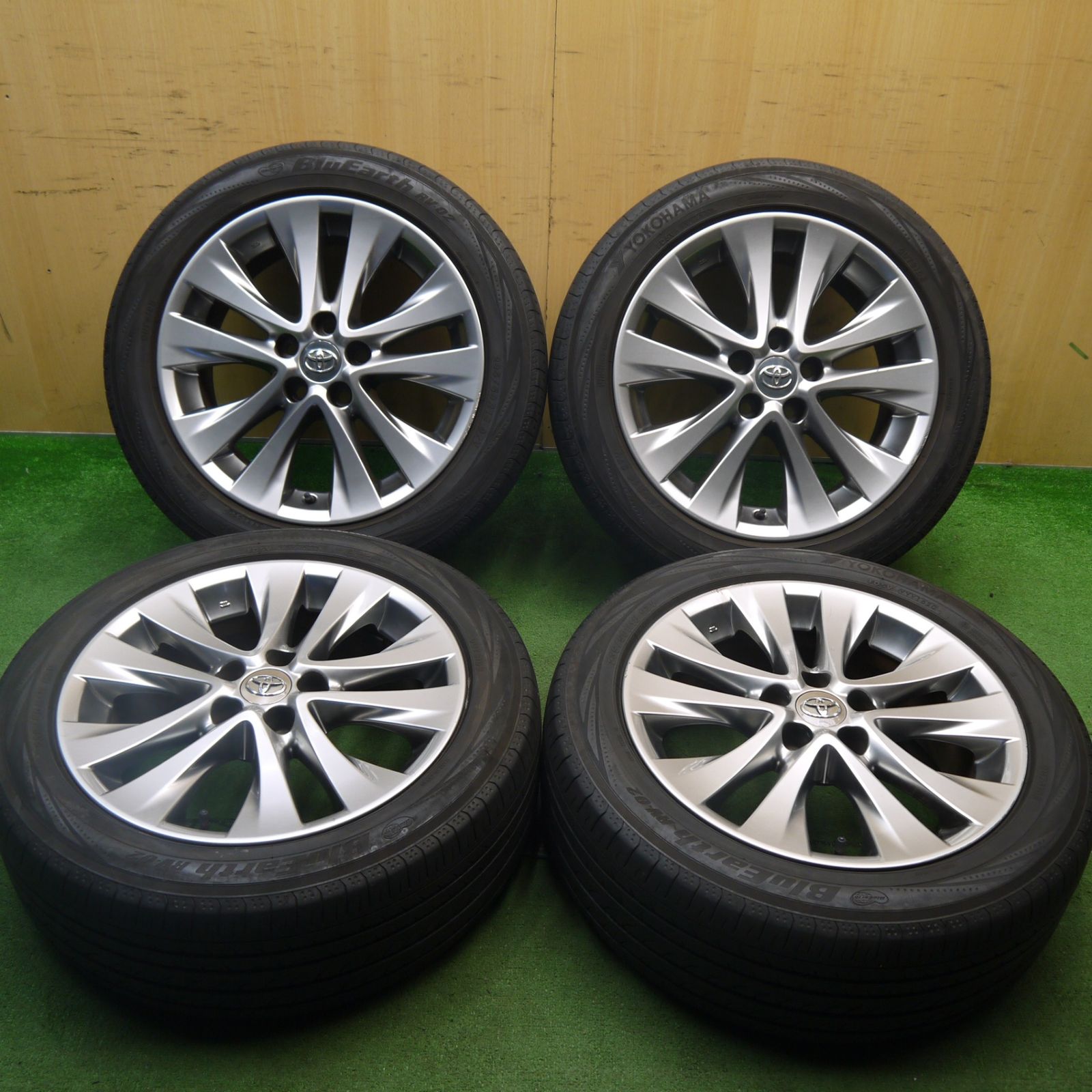 4本価格 トヨタ 20系 ヴェルファイア アルファード 純正 235|50R18 ヨコハマ ブルーアース RV-02 18インチ PCD114.3|5H 5061304Hノ