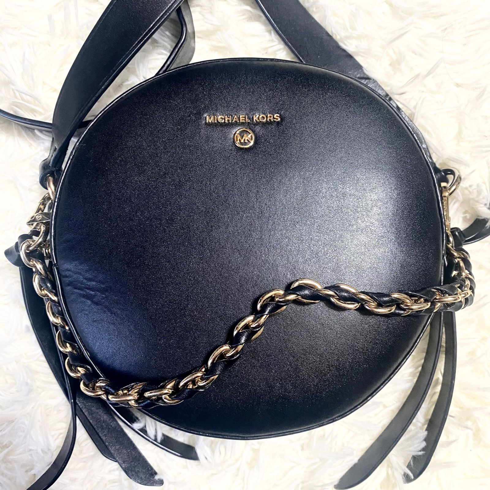 マイケルコース MICHAEL KORS ショルダーバッグ 黒 レザー 丸型