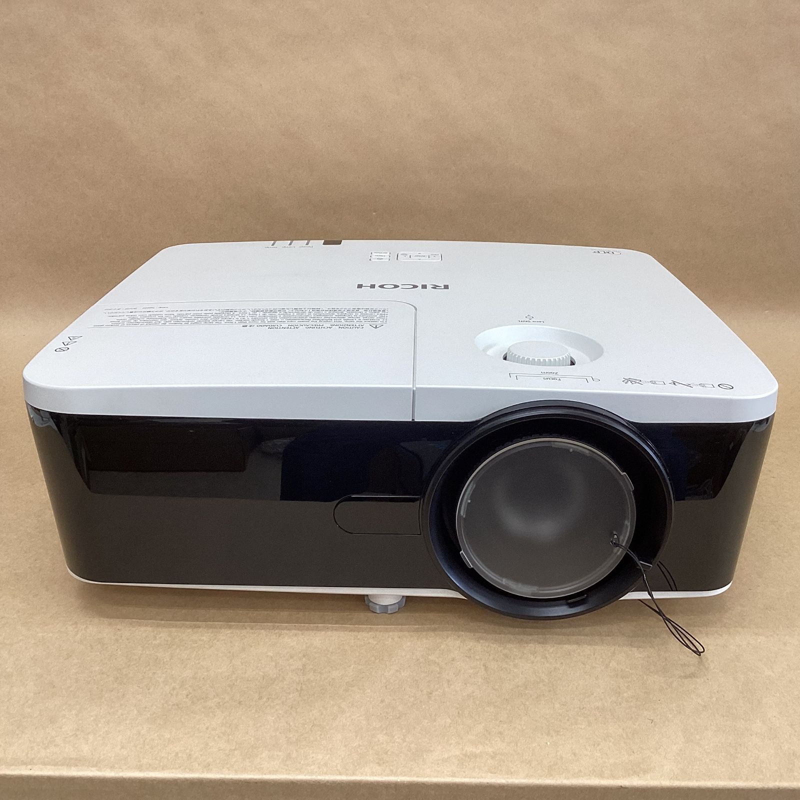 ランプ使用592時間 RICOH ビジネスプロジェクター PJ WU5570 5500ルーメン D-SUB HDMIケーブル リモコン