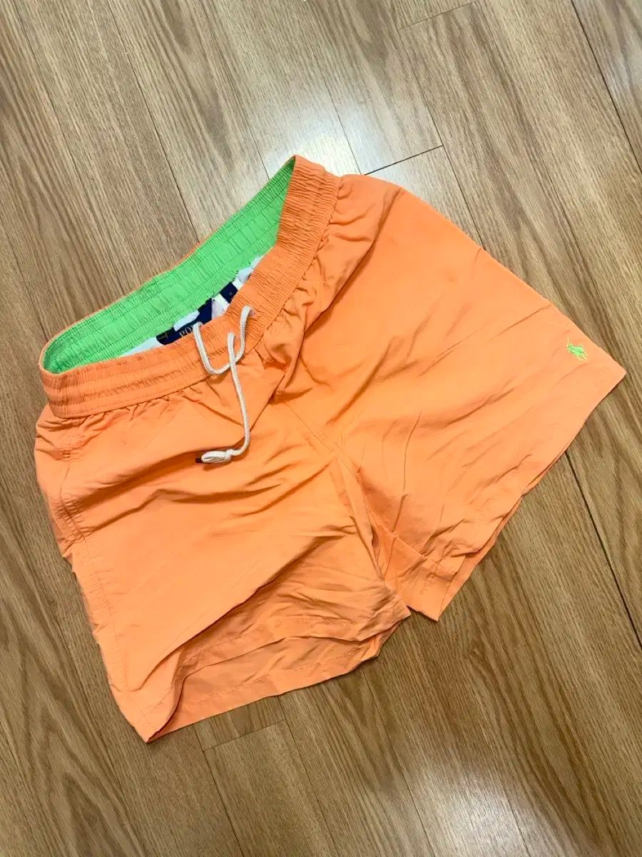 ハーフパンツ