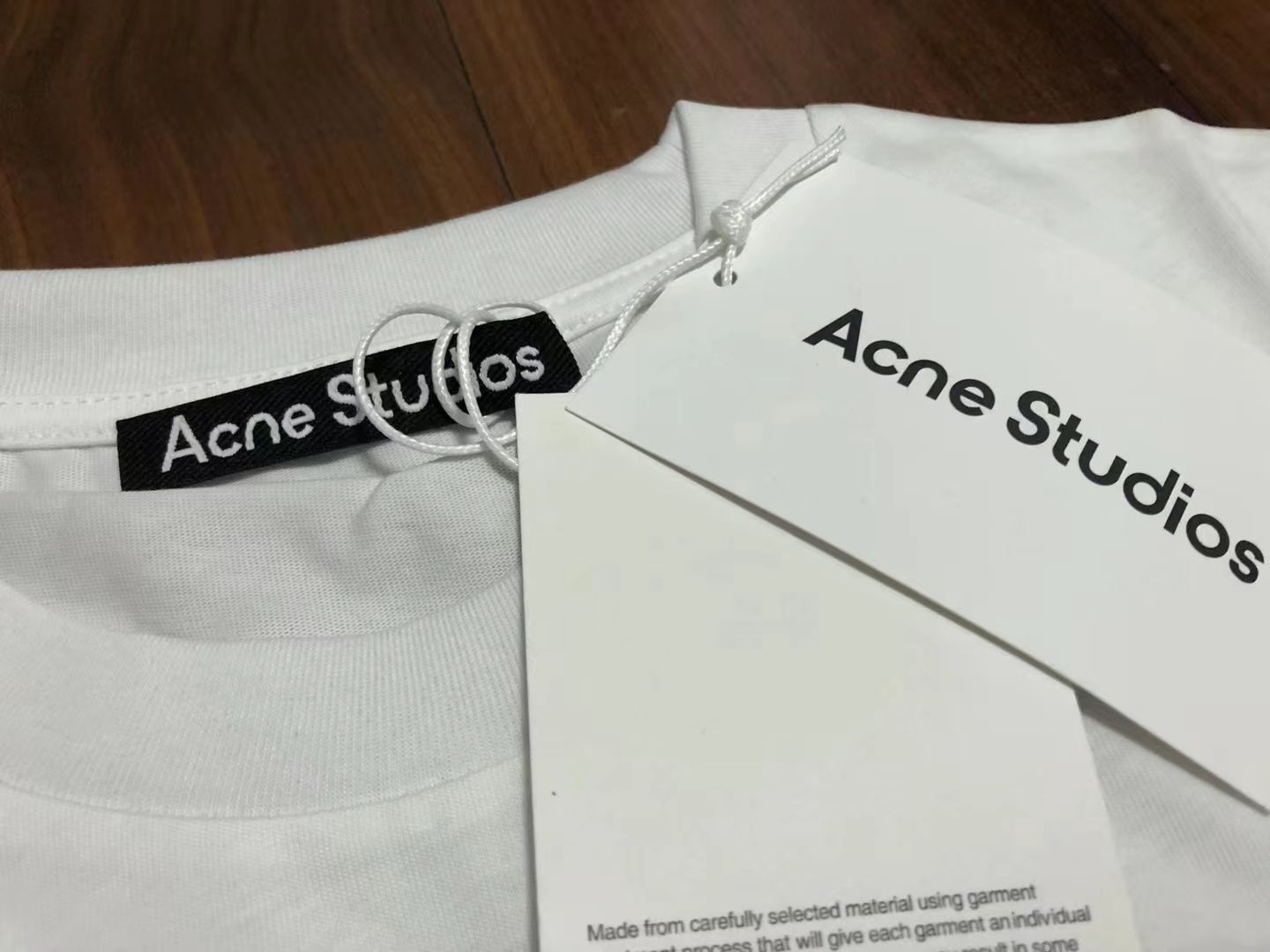 新品✨Acne Studios Exford I Face You コットンTシャツ