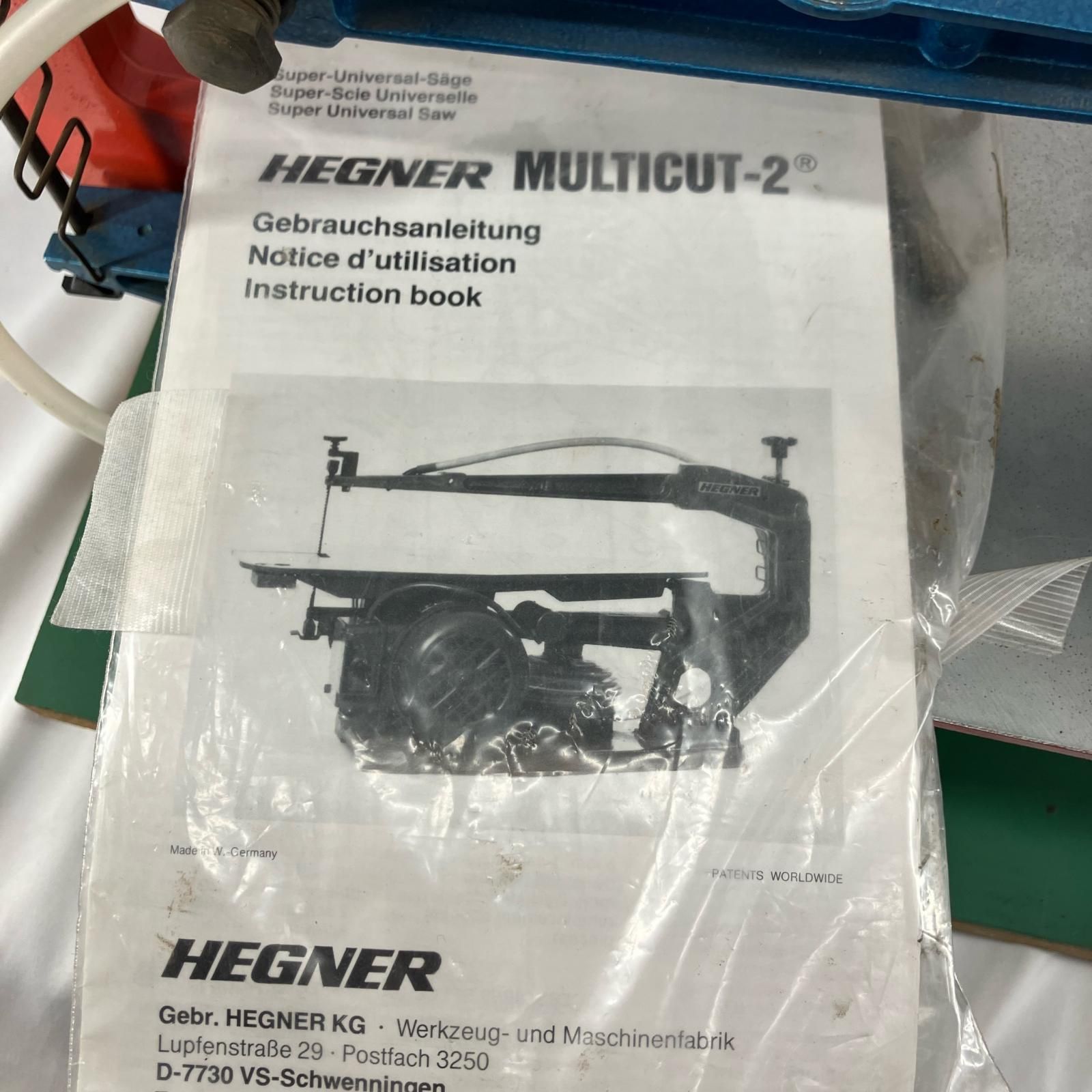 卓上糸ノコ HEGNER ブルー×レッド