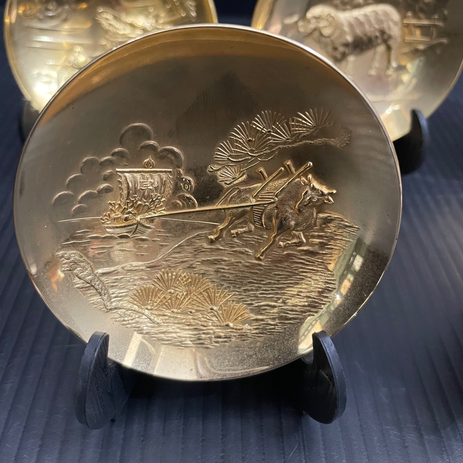 24KGP 金杯 飾り盃 酒器 5枚セット 台座付き - メルカリ