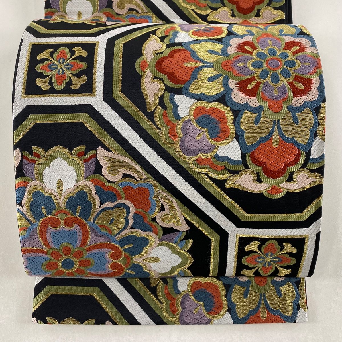 袋帯 美品 秀品 蜀江華天井 草花 刺繍 金糸 さえぎり 黒 六通 正絹 【
