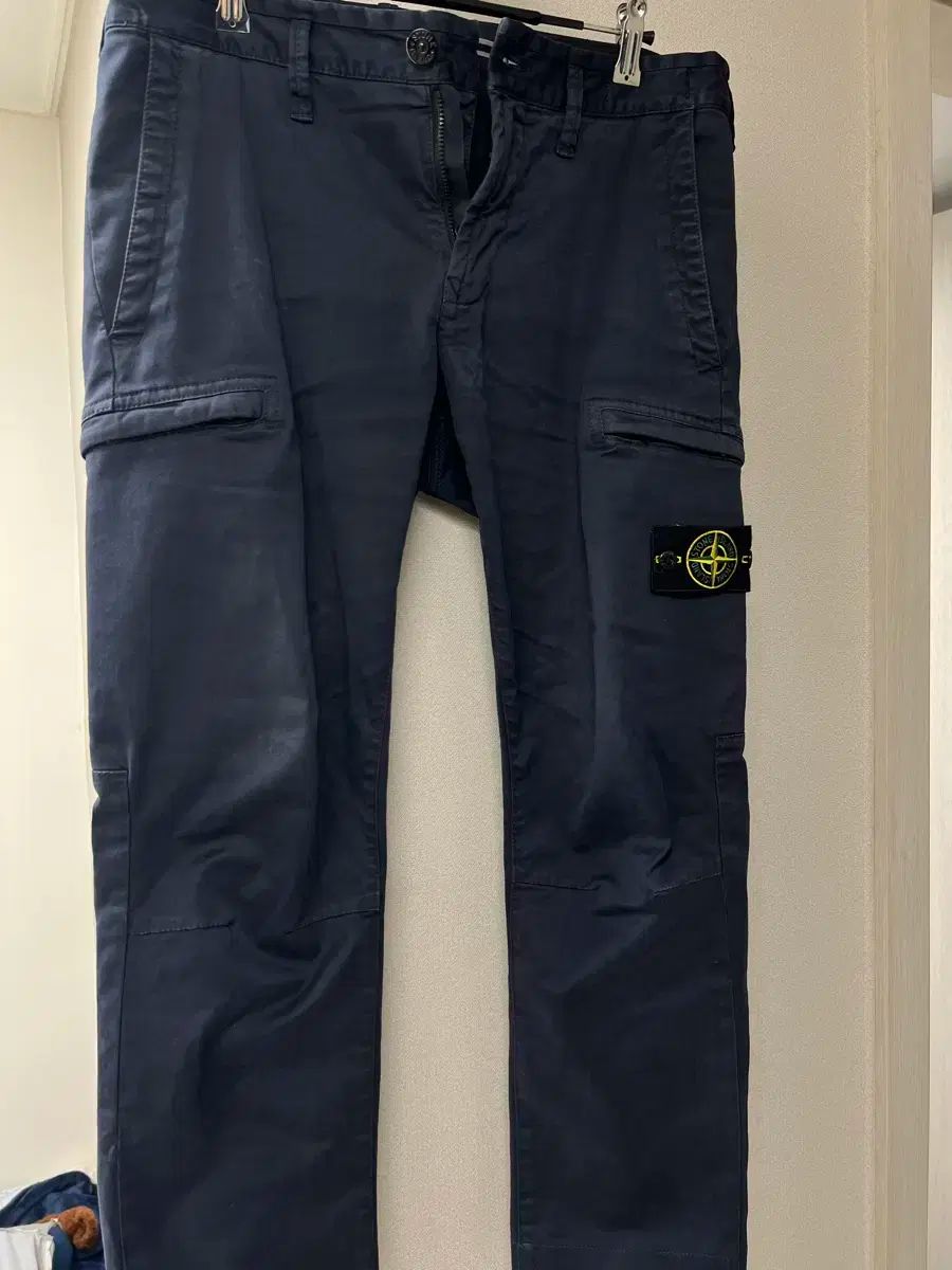 23fw STONE ISLAND ストーンアイランド ネイビー カーゴパンツ 31-32