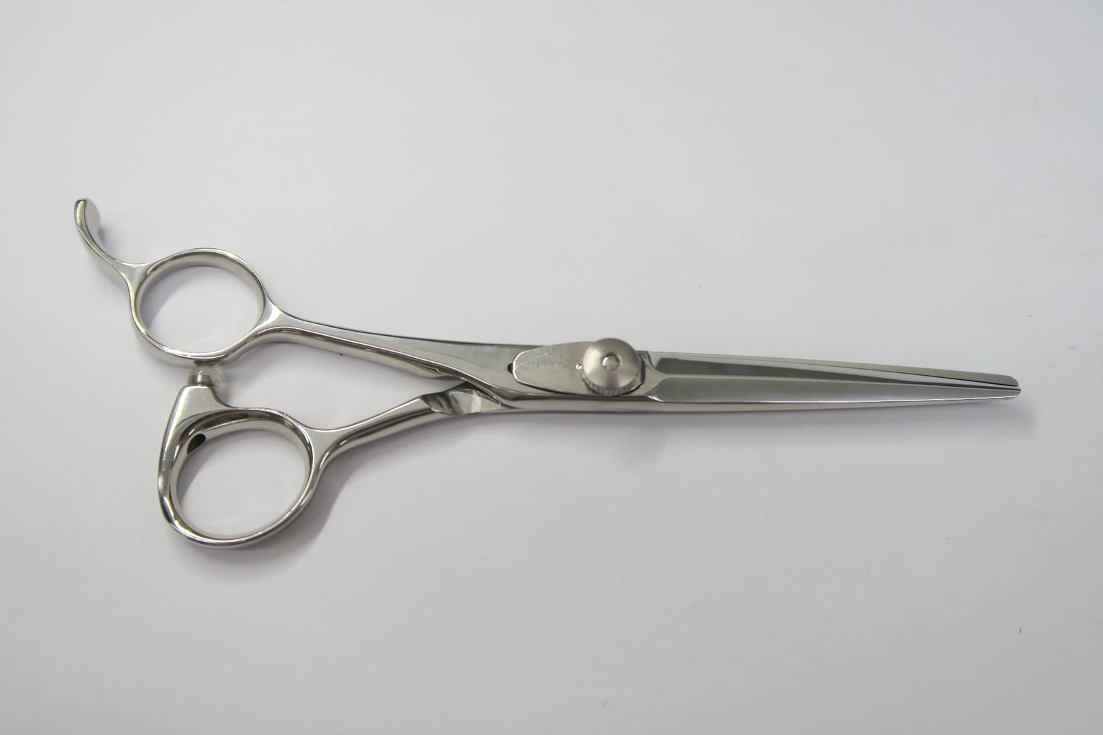 Aランク光シザー HIKARI 125 シザー 美容師理容師 5.9インチ Aランク光シザー HIKARI 125 シザー 美容師理容師 5.9インチ Aランク光