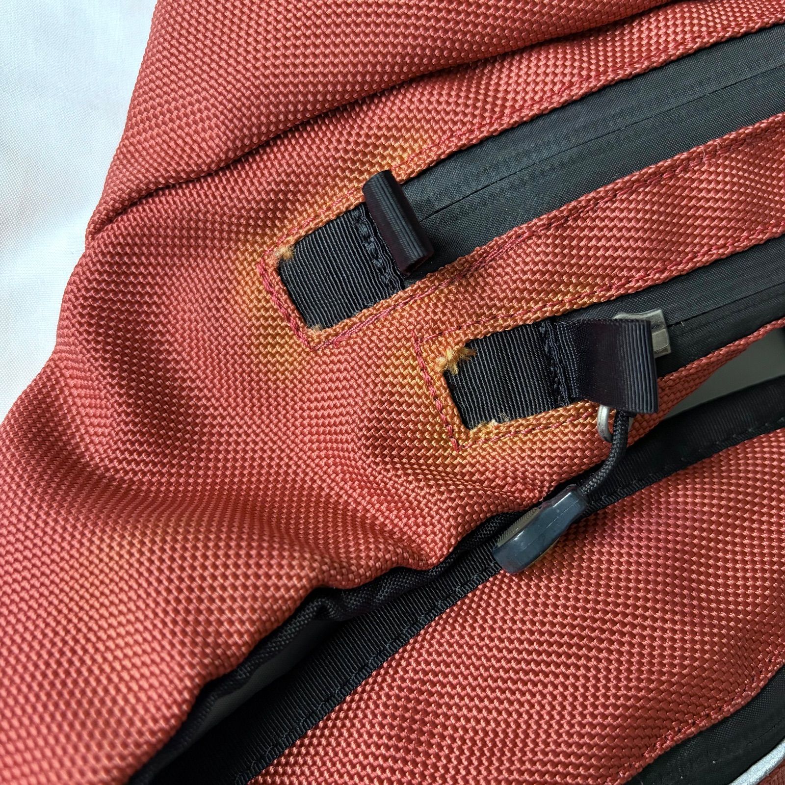 Patagonia パタゴニア ATOM Sling Bag ワンショルダーバック アトム 