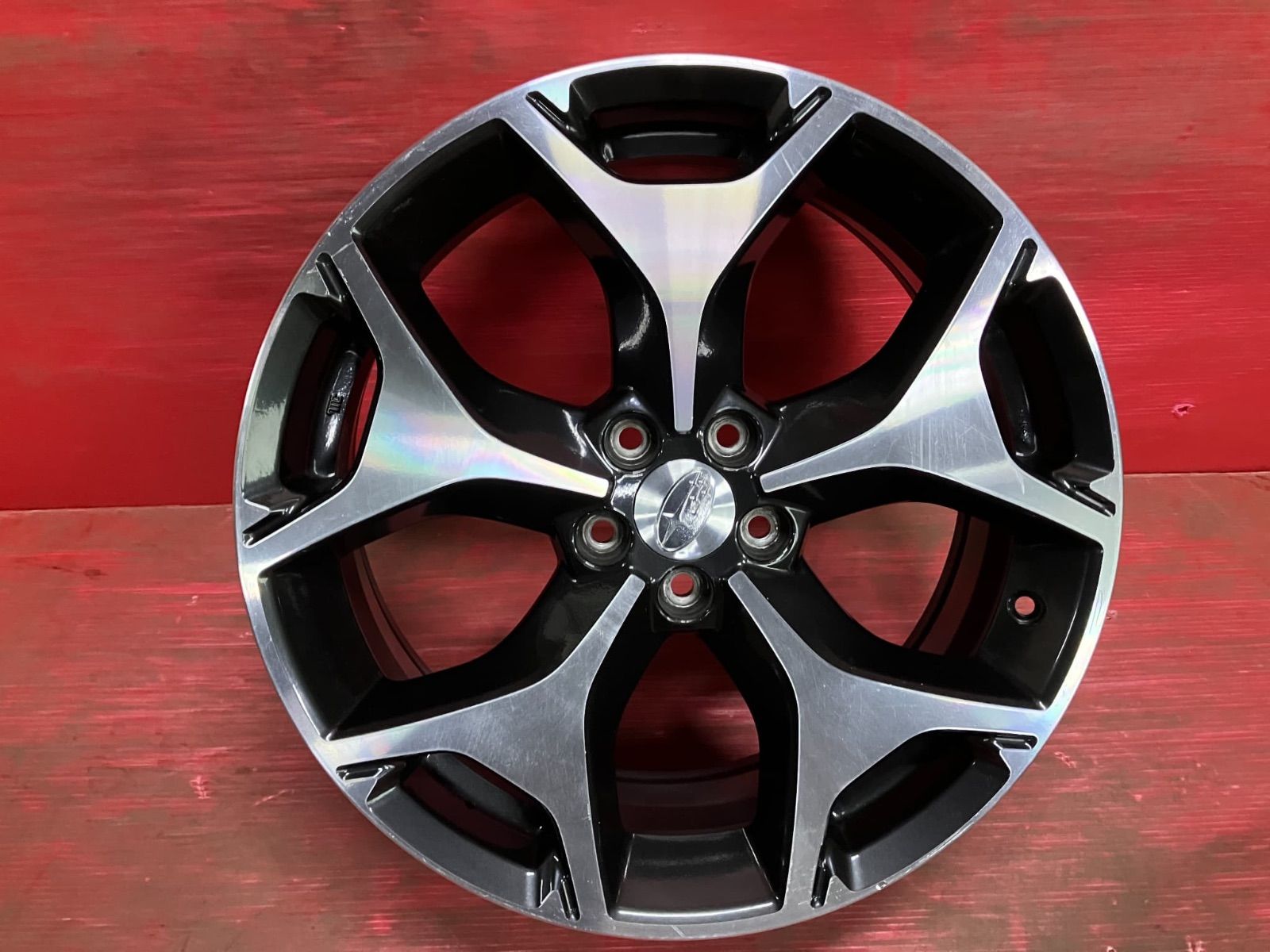 中古アルミ18X7.0スバルフォレスター純正4本セット 中古アルミ18X7.0スバルフォレスター純正4本セット 4本 中古 SUBARU