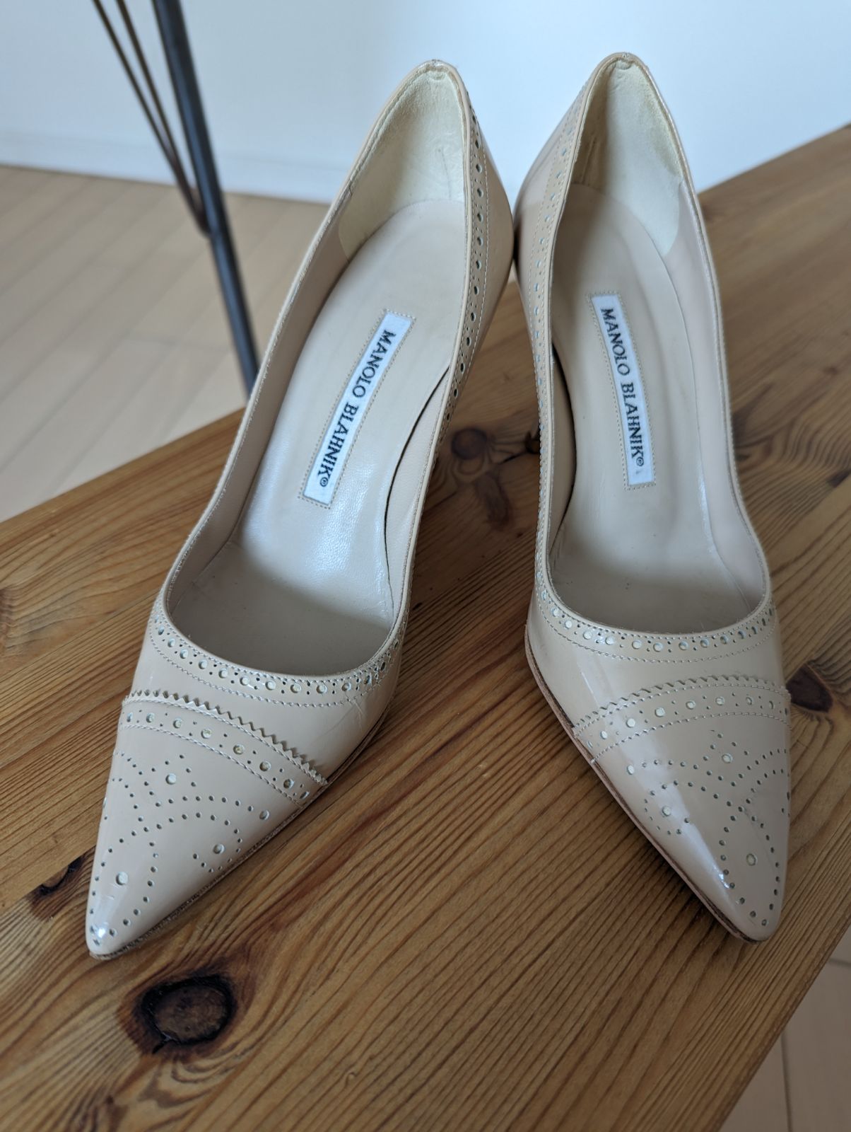 【マノロブラニク】 超絶ポインテッドトゥ ヌーディー 35size 楽天市場】MANOLO BLAHNIK マノロブラニク ショートブーツ