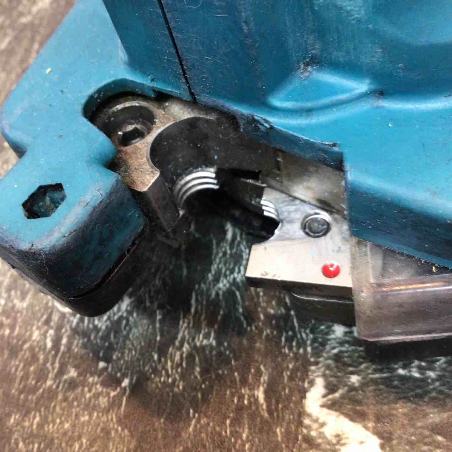 makita コードレス全ネジカッター
