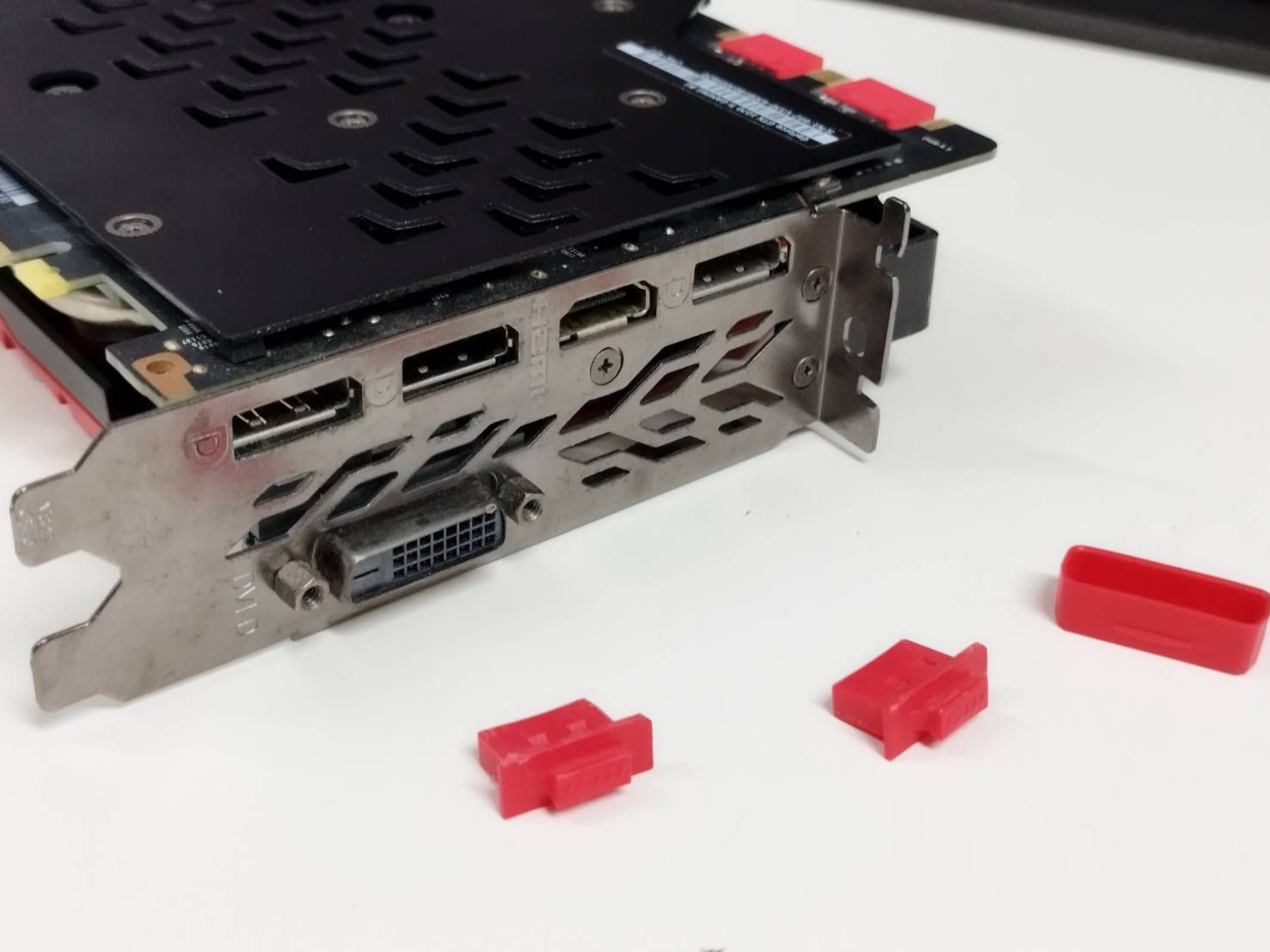中古 動作確認済】MSI GeForce GTX 1070 Ti GAMING 8G グラフィックス