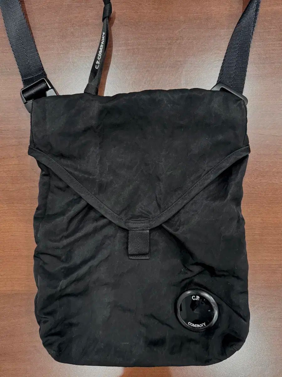 C.P. COMPANY シーピーカンパニー クロスバック