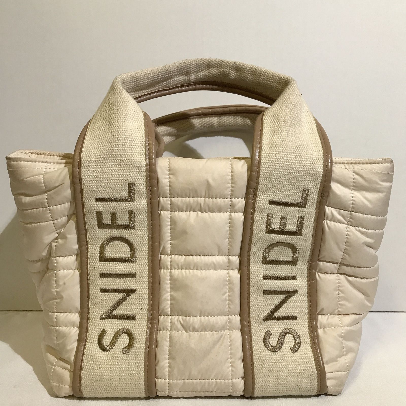 SNIDEL スナイデル キルティングロゴバッグ ベージュ レディース 