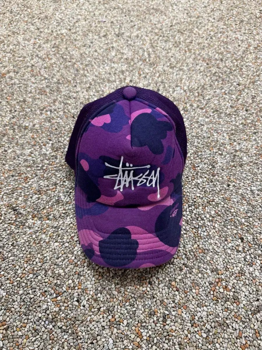 A BATHING APE アベイシングエイプ x STUSSY ステューシー メッシュ ボールキャップ