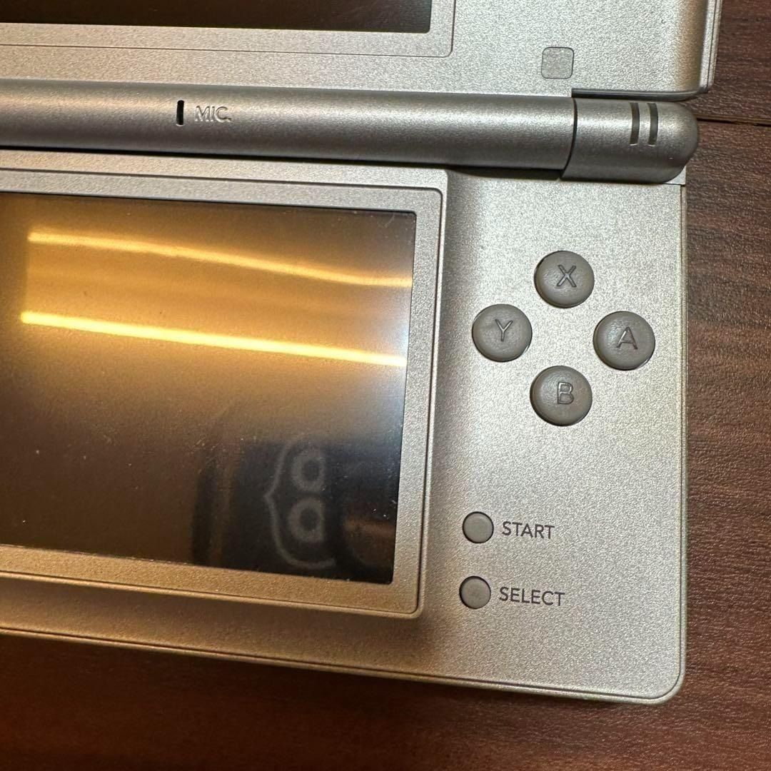 グロスシルバー