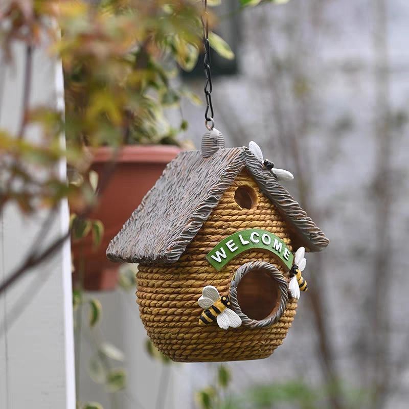 巣箱 鳥の巣 鳥の巣箱 バードハウス バードルーム 鳥用品 鳥かご 巣箱 庭園 自然 装飾 ぶら下げ 吊り下げ 休憩所 ミニハウス ウェルカムデザイン 可愛い オシャレ 庭 ガーデニング 樹脂