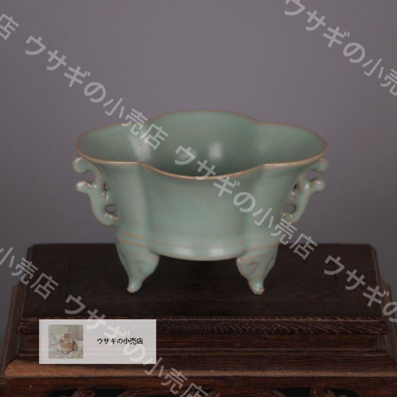 新品・未使用】宋汝窯青釉花口三足 香炉 現代工芸品 美術品 置物