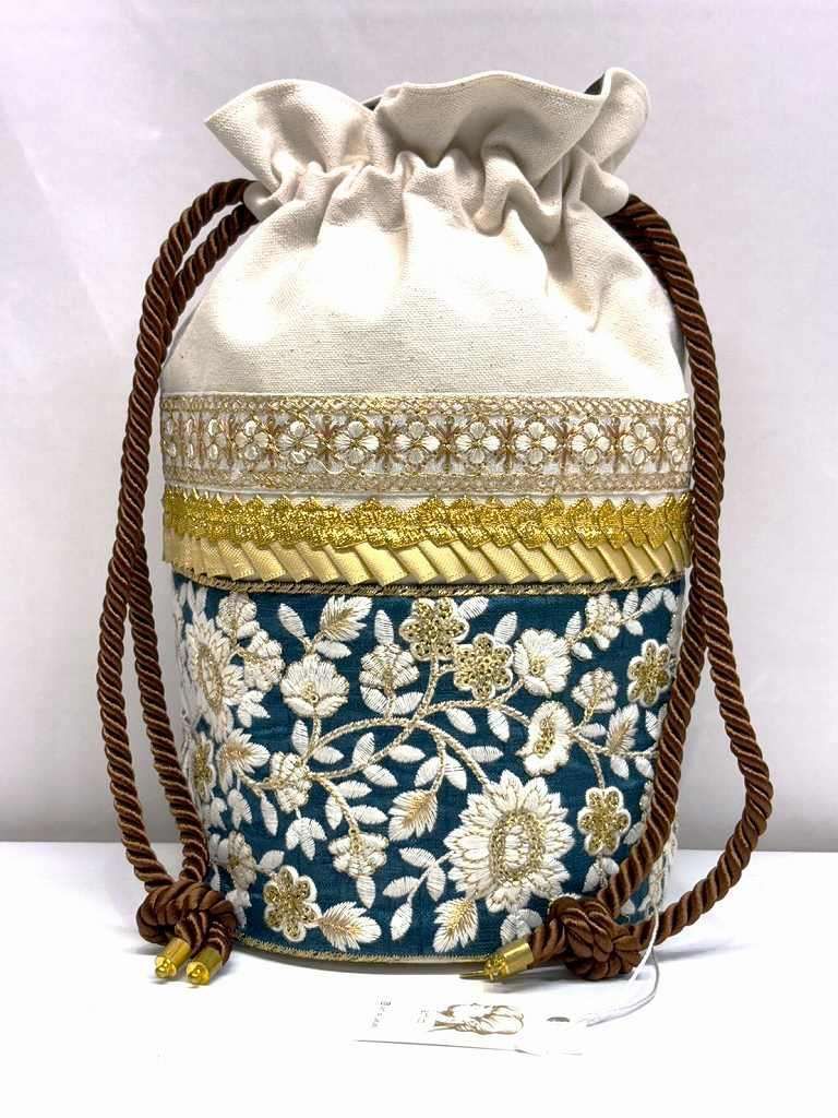 ③迷彩キルティングブランケット・ライナーポンチョ紐付き 楽天