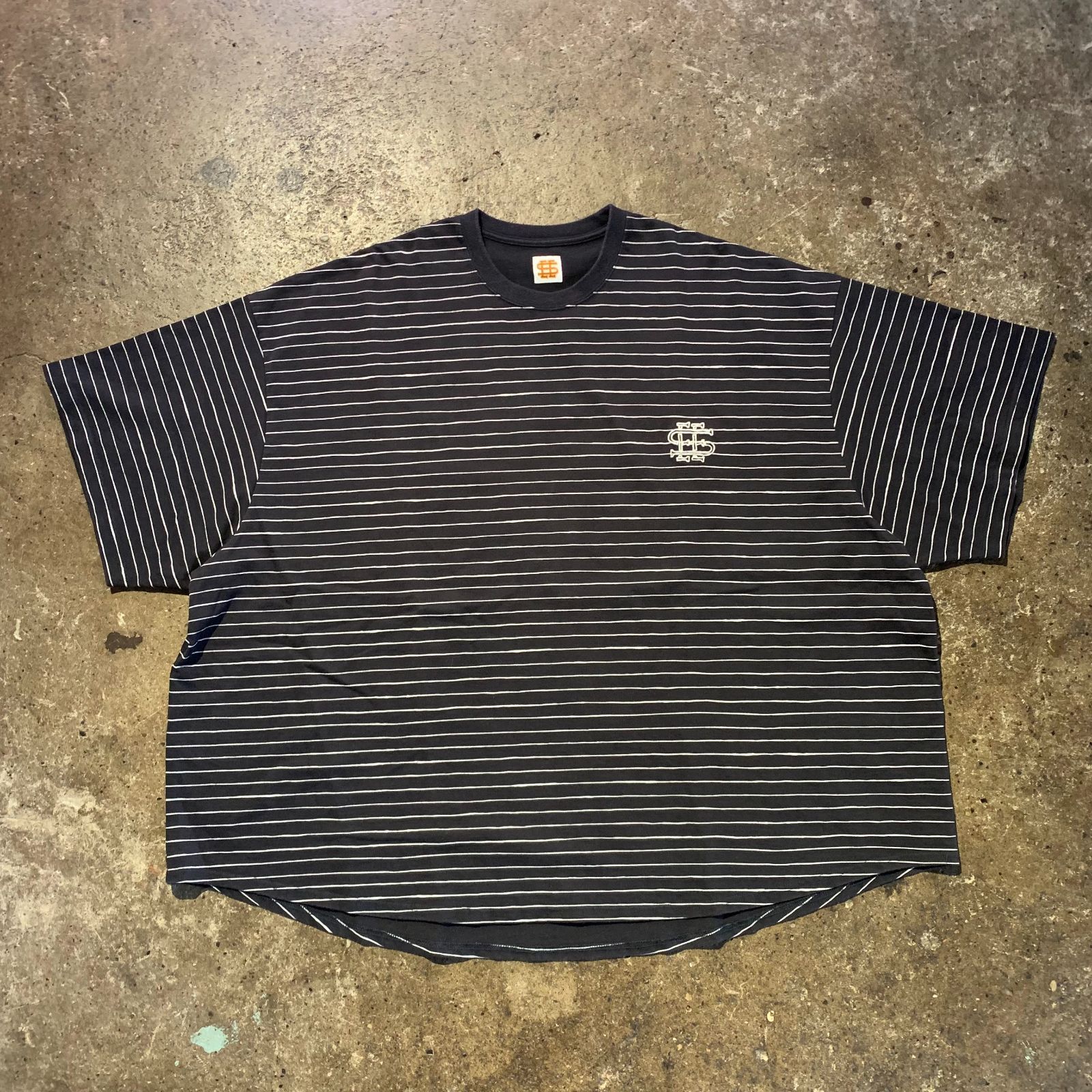 トップス SEESEE SUPER BIG ROUND LONGSLEEVE BOADER SEESEE SUPER BIG ROUND LONGSLEEVE BOADER - メルカリ