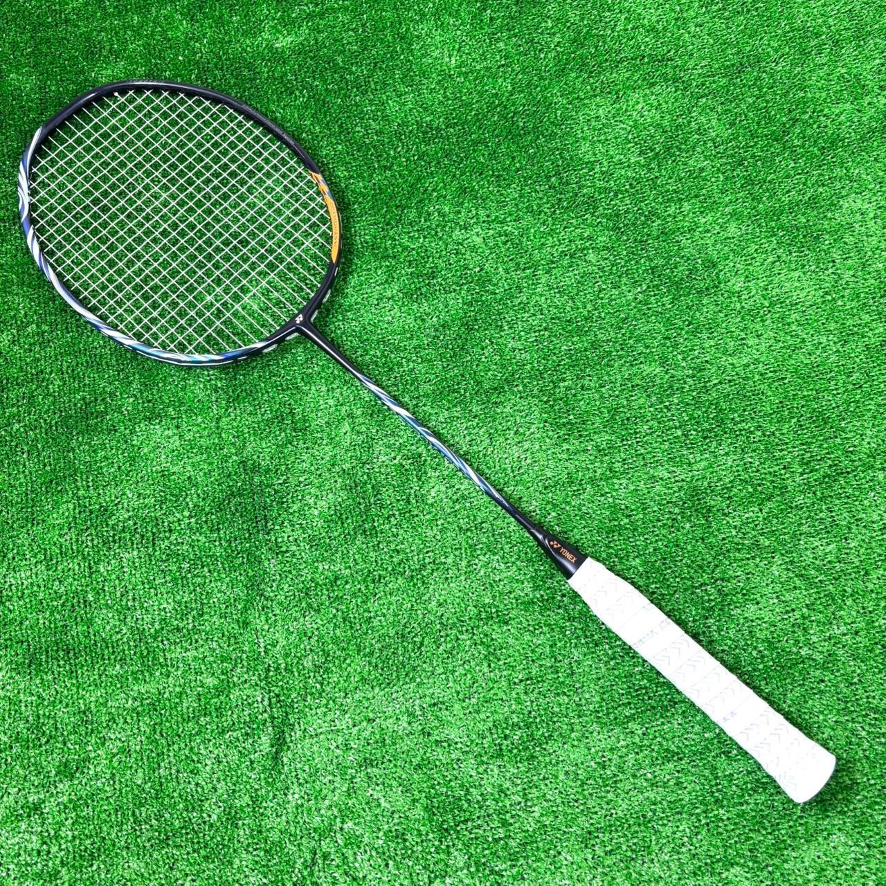 ヨネックス YONEX アストロクス100zz ASTROX100ZZ 3UG5 廃盤カラー