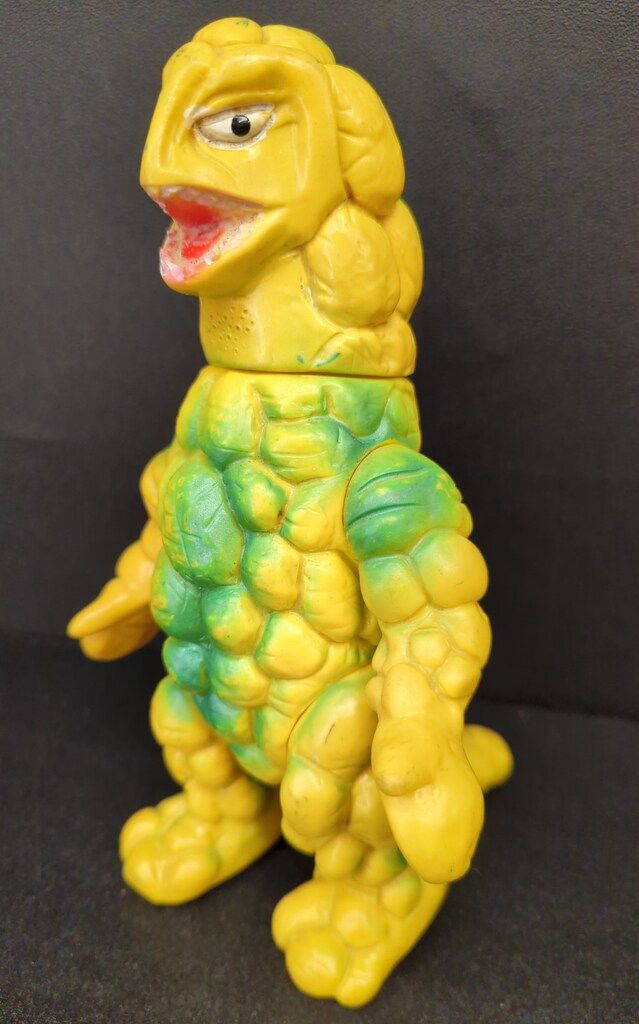 ブルマァク ブルマァクST⁄VINソフビ シュガロン黄色成型磁石付⁄山吹色