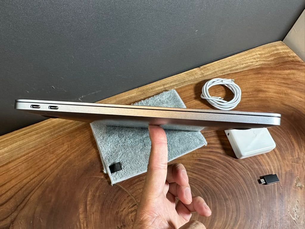 充放電1回」Apple MacBook PRO Retina 13inch 2017/CPUi5 2.3GHZ