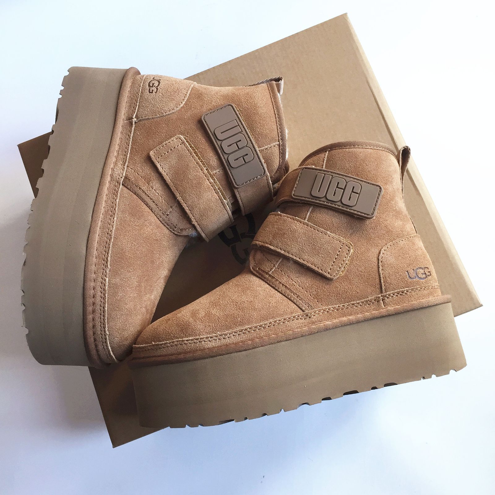 新品未使用 】 UGG アグ ブーツ ムートンブーツ ニューメル