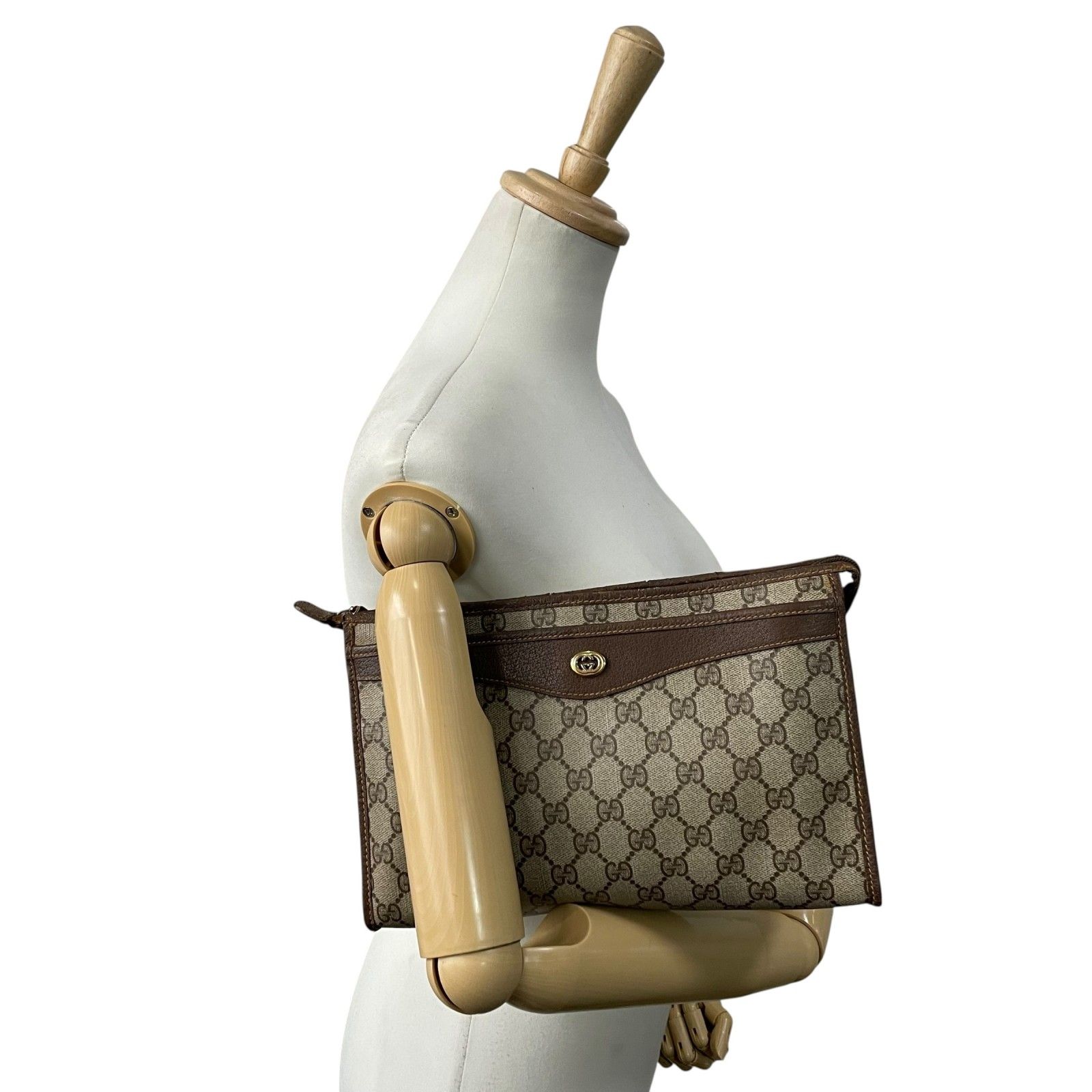 GUCCI グッチ GGスプリーム クラッチバッグ セカンドバッグ 茶 GUCCI グッチ GGスプリーム クラッチバッグ セカンドバッグ 茶