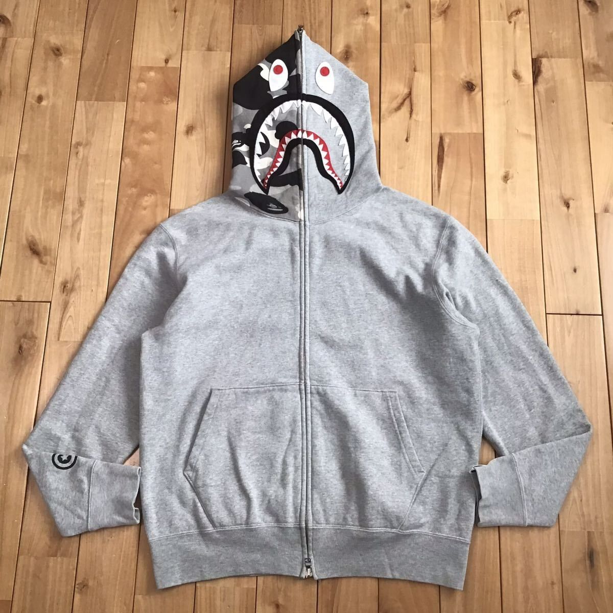 ☆NFS限定☆ シャーク パーカー Mサイズ shark full zip hoodie a bathing ape BAPE camo エイプ  ベイプ アベイシングエイプ NIGO - メルカリ