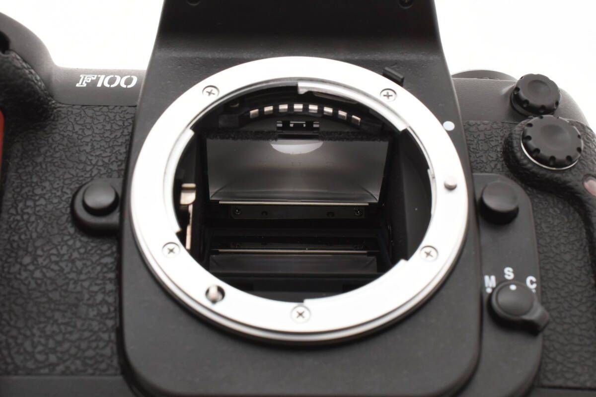 ☆ニコン Nikon F100 ボディ AF フィルムカメラ Fマウント☆ #1724A11